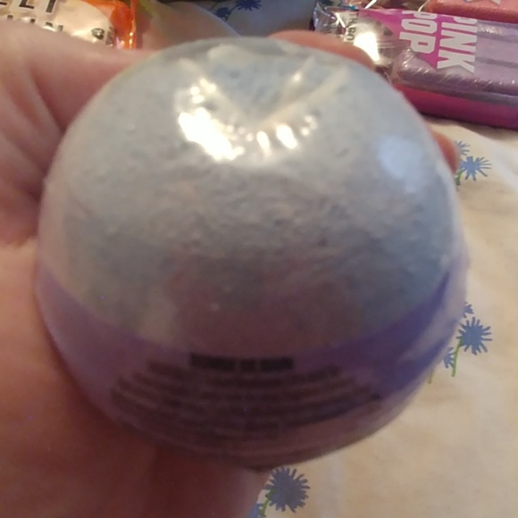 PINK bath bomb - Picture 3 of 3